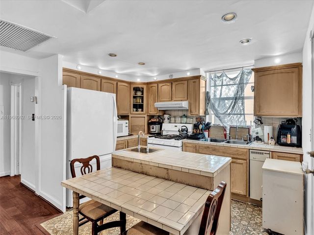 503 12th St 5, Miami Beach, FL 33139