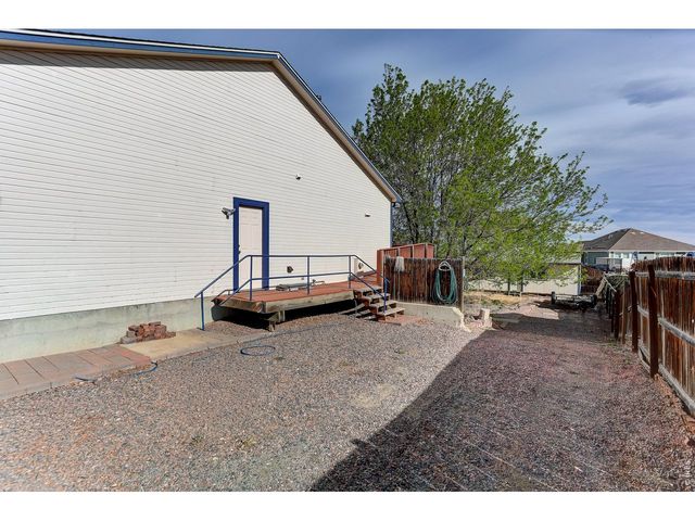 145 Falcon Cir, Mead, CO 80542