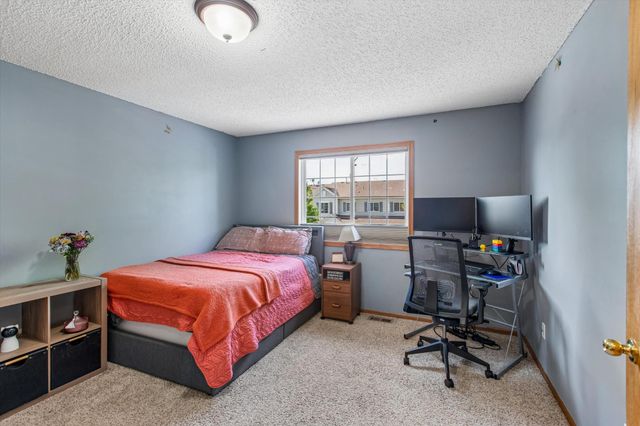 17157 Monroe Street NW, Elk River, MN 55330