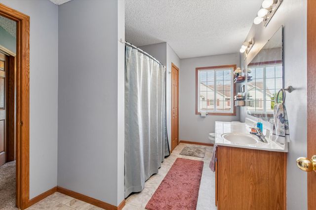 17157 Monroe Street NW, Elk River, MN 55330