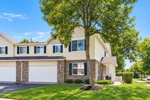 17157 Monroe Street NW, Elk River, MN 55330