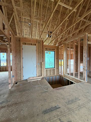 8435 Longmeadow Lane, West Des Moines, IA 50266