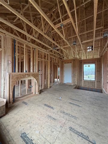 8435 Longmeadow Lane, West Des Moines, IA 50266