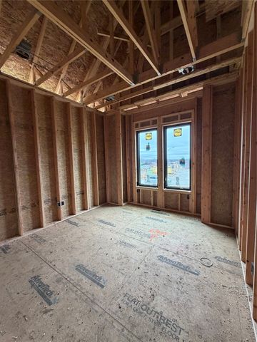 8435 Longmeadow Lane, West Des Moines, IA 50266