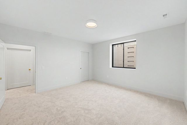8435 Longmeadow Lane, West Des Moines, IA 50266