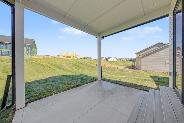 8435 Longmeadow Lane, West Des Moines, IA 50266