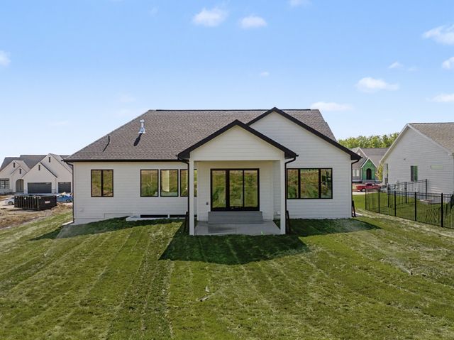 8435 Longmeadow Lane, West Des Moines, IA 50266