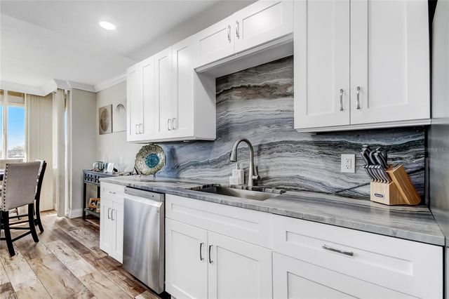 644 ISLAND WAY 101, Clearwater Beach, FL 33767