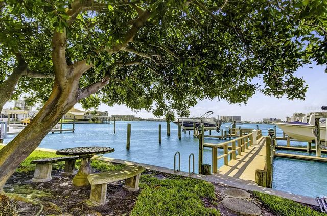 644 ISLAND WAY 101, Clearwater Beach, FL 33767