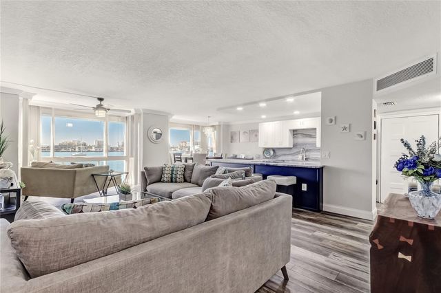 644 ISLAND WAY 101, Clearwater Beach, FL 33767