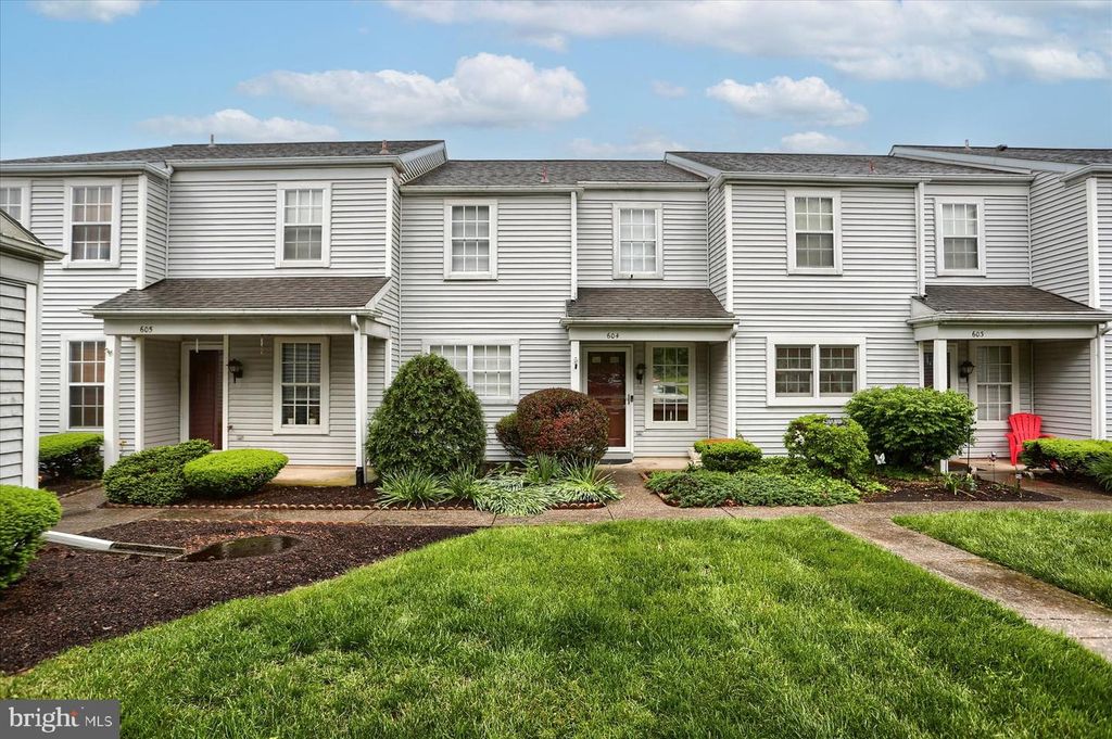604 CAMBRIDGE COURT, Palmyra, PA 17078