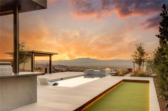 571 Overlook Rim Drive, Henderson, NV 89012