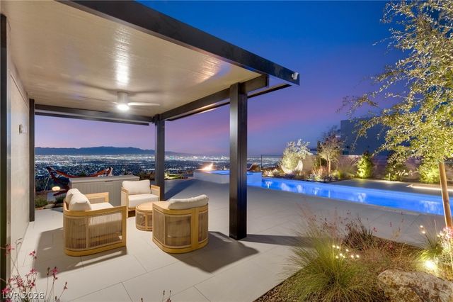 571 Overlook Rim Drive, Henderson, NV 89012