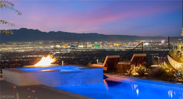 571 Overlook Rim Drive, Henderson, NV 89012