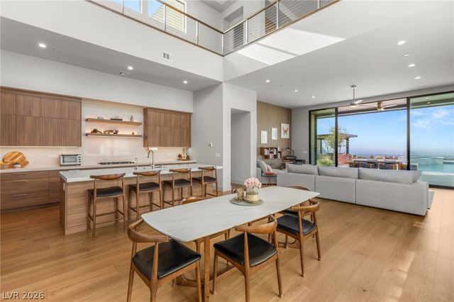 571 Overlook Rim Drive, Henderson, NV 89012