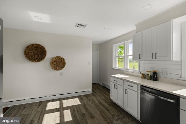 725 MARTICVILLE RD, Pequea, PA 17565