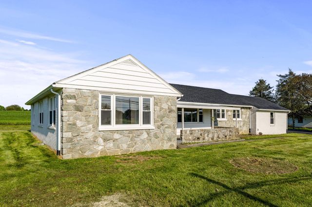 725 MARTICVILLE RD, Pequea, PA 17565