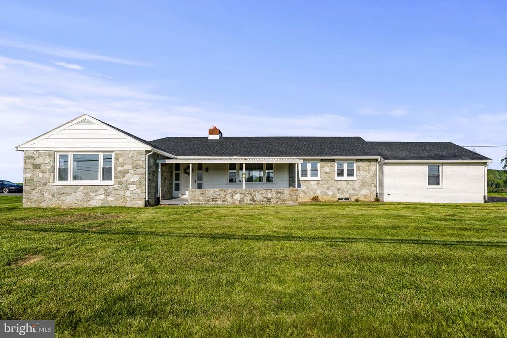 725 MARTICVILLE RD, Pequea, PA 17565