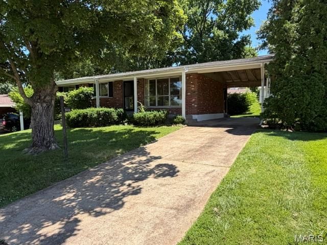 3006 Rodapa Drive, Mehlville, MO 63125
