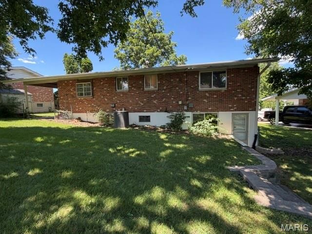 3006 Rodapa Drive, Mehlville, MO 63125