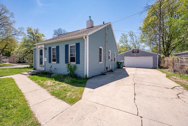 1139 BADGER STREET, Green Bay, WI 54303