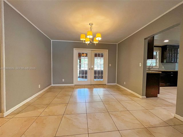 13587 N 77th Pl N, Unincorporated Palm Beach County, FL 33412