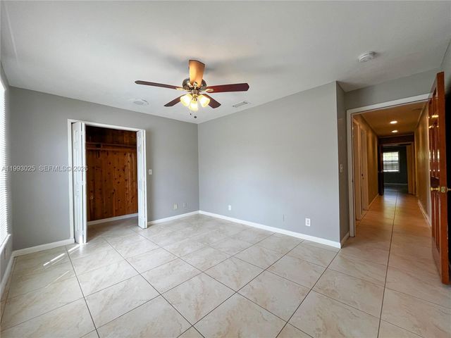 13587 N 77th Pl N, Unincorporated Palm Beach County, FL 33412