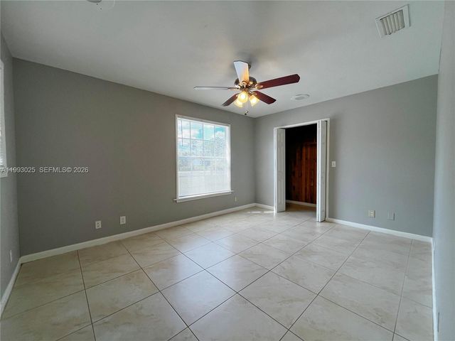 13587 N 77th Pl N, Unincorporated Palm Beach County, FL 33412