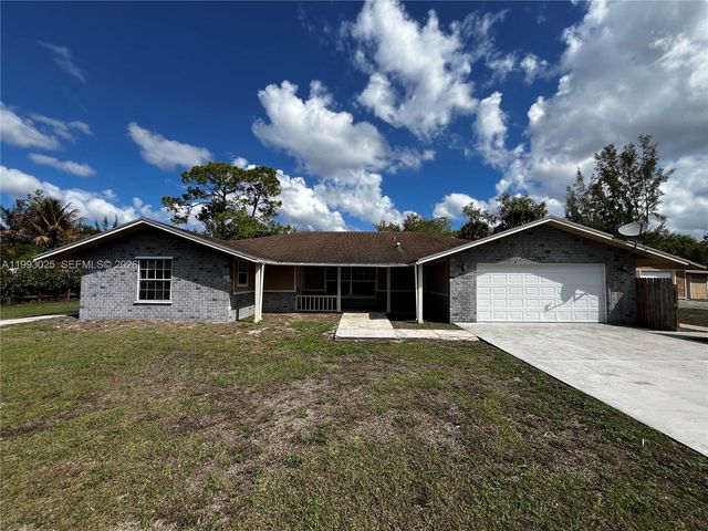 13587 N 77th Pl N, Unincorporated Palm Beach County, FL 33412