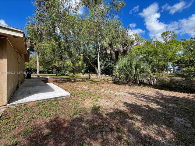 13587 N 77th Pl N, Unincorporated Palm Beach County, FL 33412