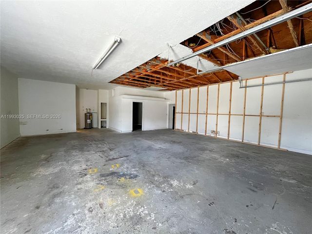 13587 N 77th Pl N, Unincorporated Palm Beach County, FL 33412