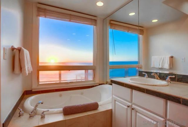 510 Neptune, Encinitas, CA 92024