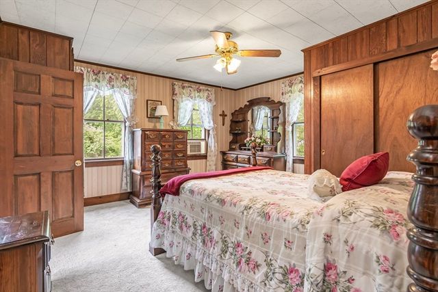 53 Long Pond Rd, Tyngsborough, MA 01879