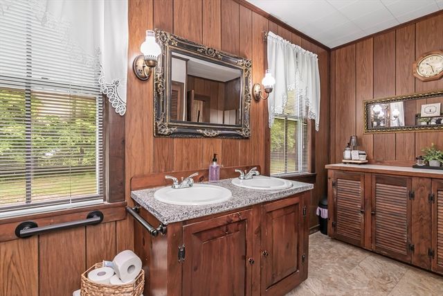 53 Long Pond Rd, Tyngsborough, MA 01879