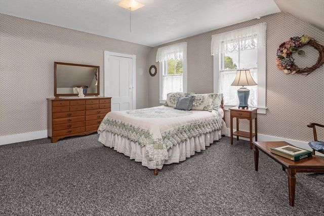 53 Long Pond Rd, Tyngsborough, MA 01879