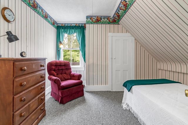 53 Long Pond Rd, Tyngsborough, MA 01879