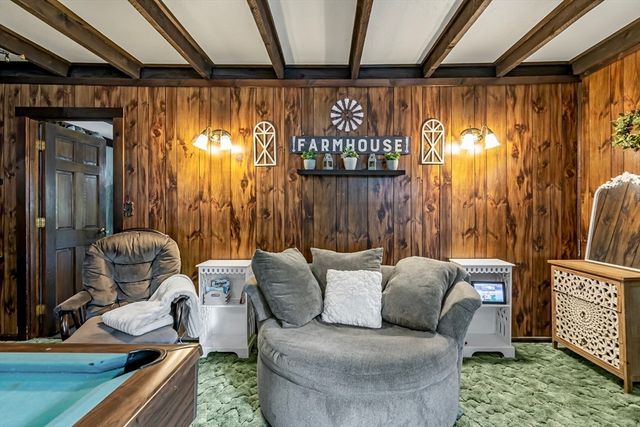 53 Long Pond Rd, Tyngsborough, MA 01879