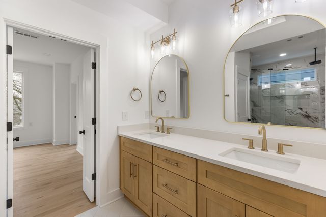 1215 Montgomery Ave, Nashville, TN 37207