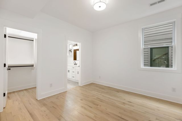 1215 Montgomery Ave, Nashville, TN 37207