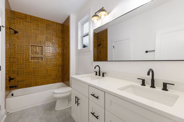 1215 Montgomery Ave, Nashville, TN 37207