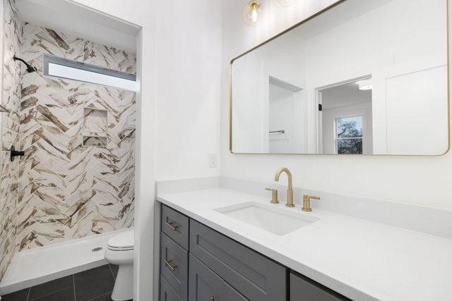 1215 Montgomery Ave, Nashville, TN 37207