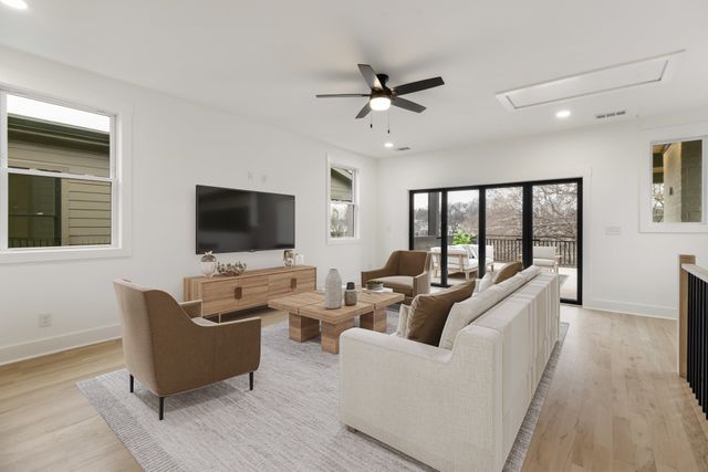 1215 Montgomery Ave, Nashville, TN 37207