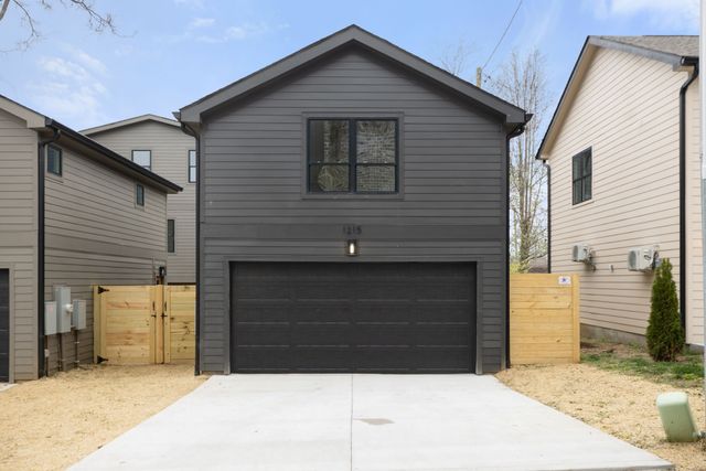 1215 Montgomery Ave, Nashville, TN 37207