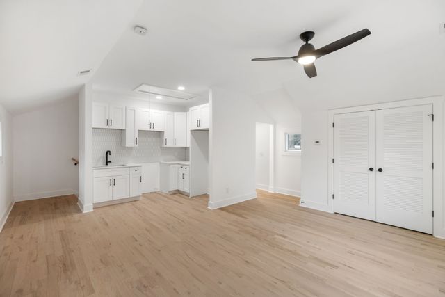 1215 Montgomery Ave, Nashville, TN 37207