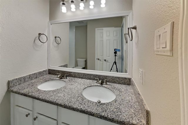 18327 Bluewater Cove Drive, Humble, TX 77346