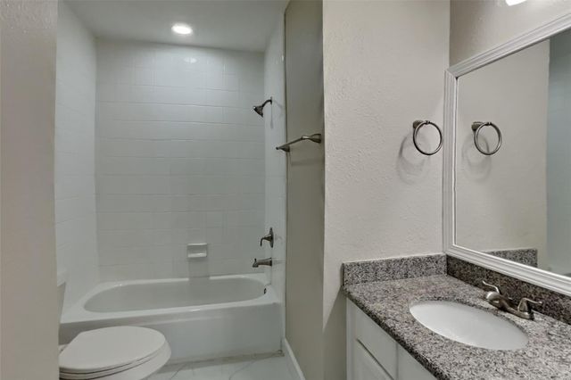 18327 Bluewater Cove Drive, Humble, TX 77346