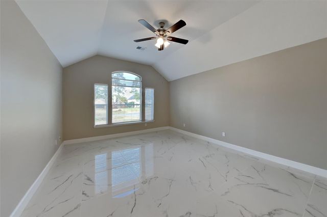 18327 Bluewater Cove Drive, Humble, TX 77346