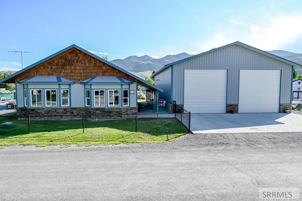 Image 1 of property listing at 801 Forest Drive, Mackay, ID 83251