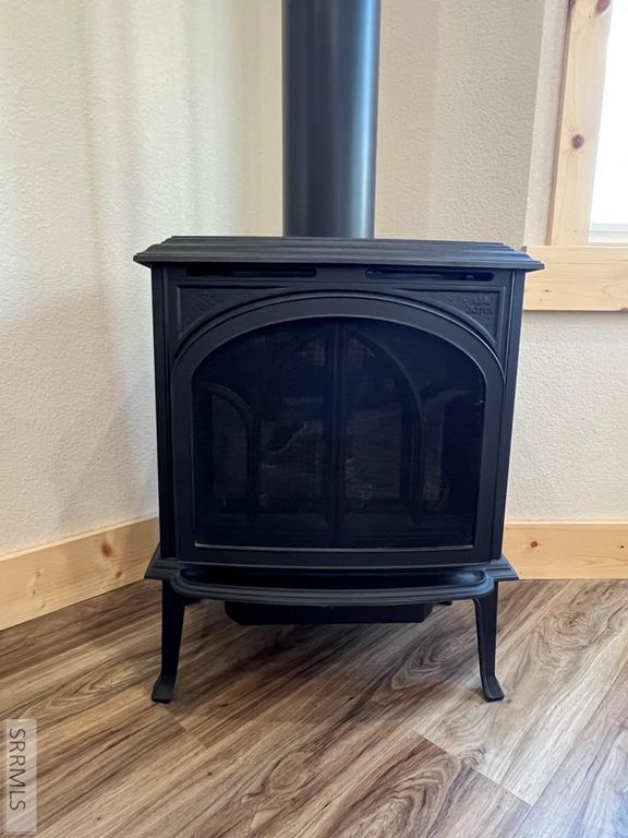 Image 11 of property listing at 801 Forest Drive, Mackay, ID 83251