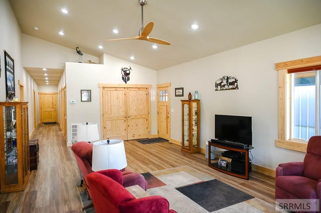 Image 8 of property listing at 801 Forest Drive, Mackay, ID 83251